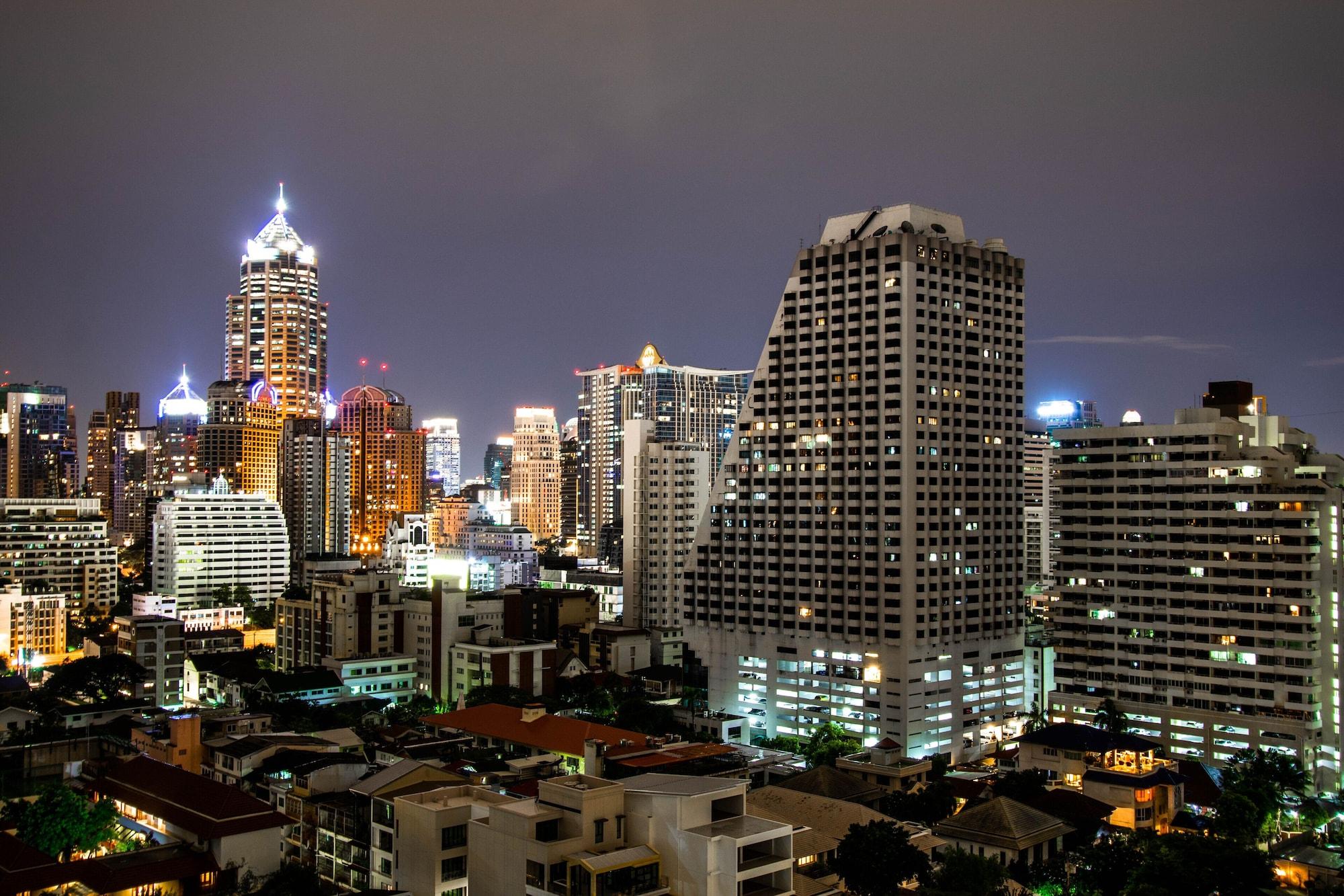 Tèja Hotel Bangkok at Nana Bagian luar foto
